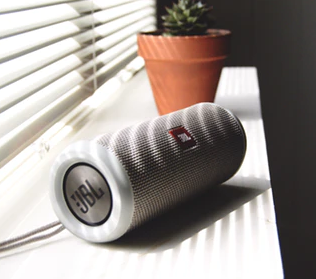 JBL-Week-Up-to-50%-OFF-in-Amazon