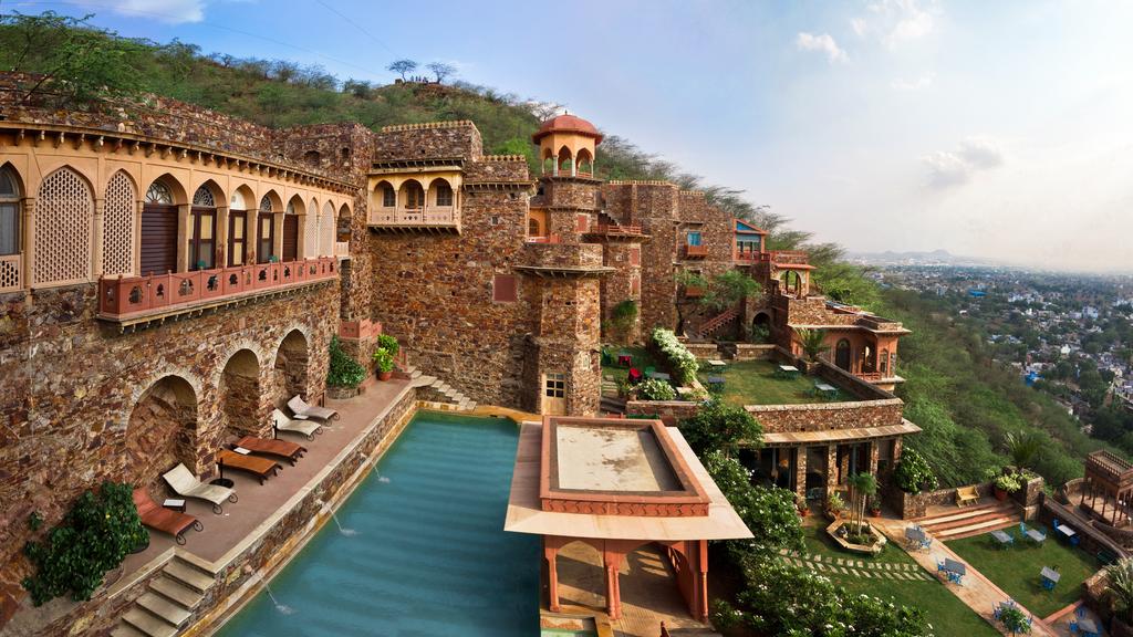 Neemrana Fort, Neemrana: Best fort in India