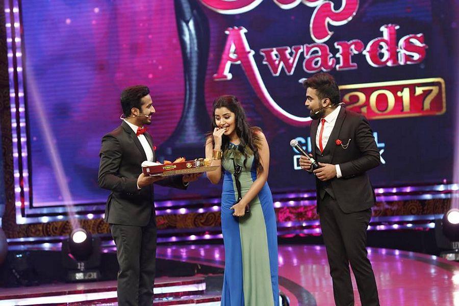 Anupama Parameswaran Awards & Recognition