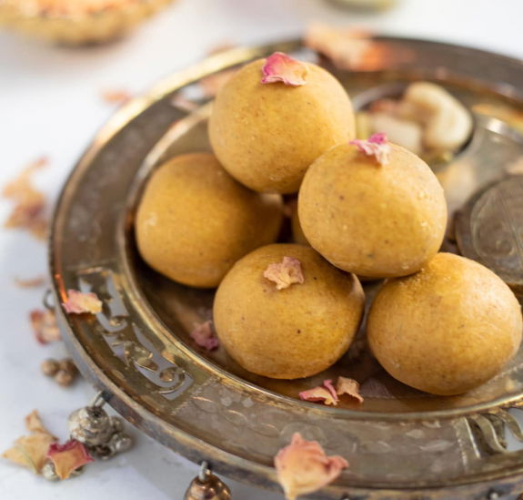 Handmade Besan Ke Ladoo | 5 RAKSHA BANDHAN IDEAS TO CELEBRATE