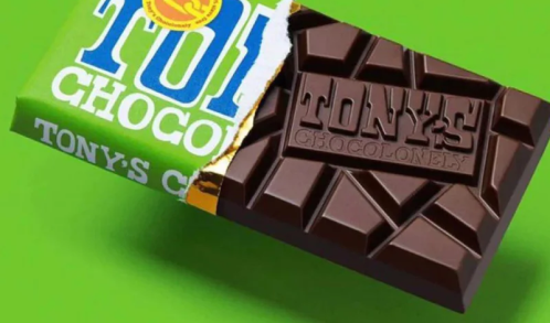 Tony’s chocolonely dark almond sea salt