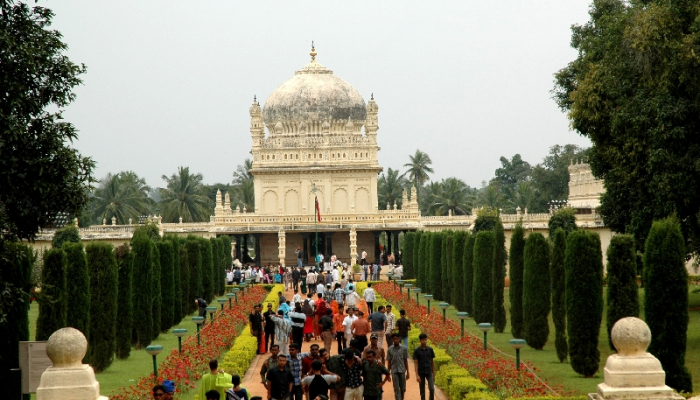 Best Places to visit in Mysore | Tombs of Tipu Sultan and Hyder Ali mysore