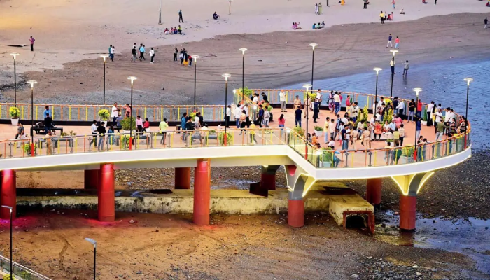 Best Places to Visit in Mumbai | Girgaon Chowpatty mumbai