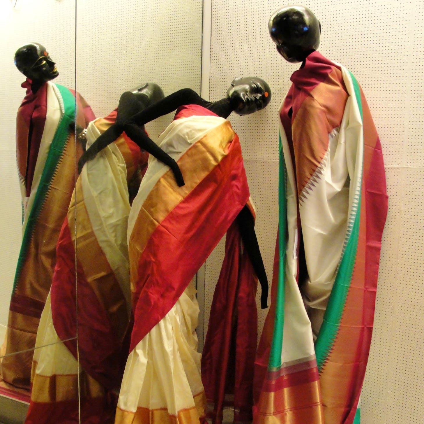 Best Traditional Saree Shops In Kolkata