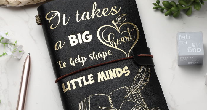 List of Best Gifts from Students to Teachers to Gift