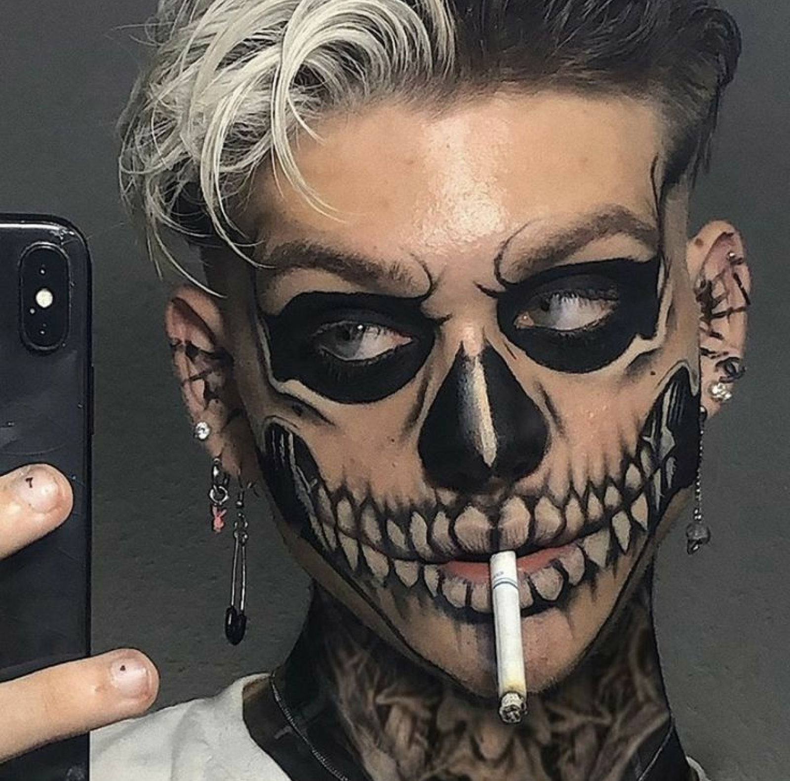 Skull makeup | HALLOWEEN COSTUME IDEAS