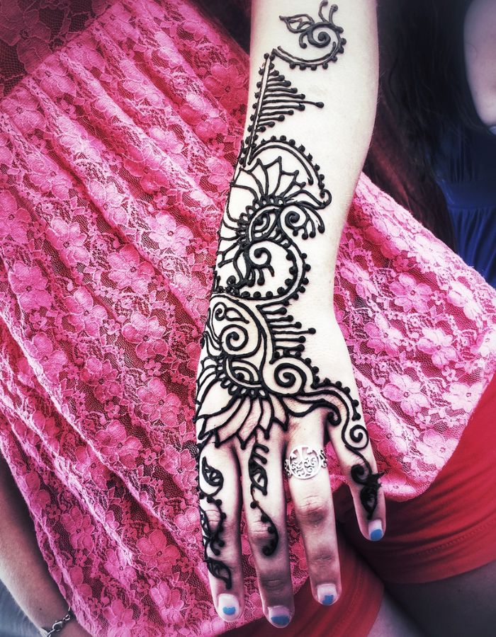 Back hand Mehndi design