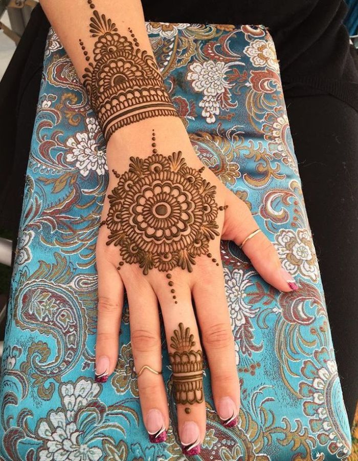 Simple mehndi designs