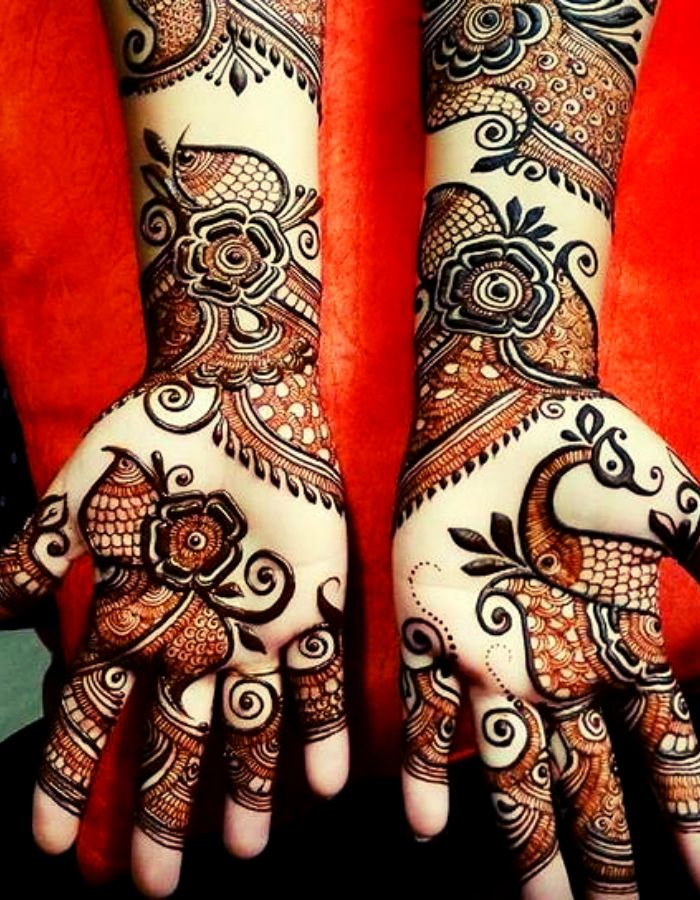 stylish mehndi design for 2024