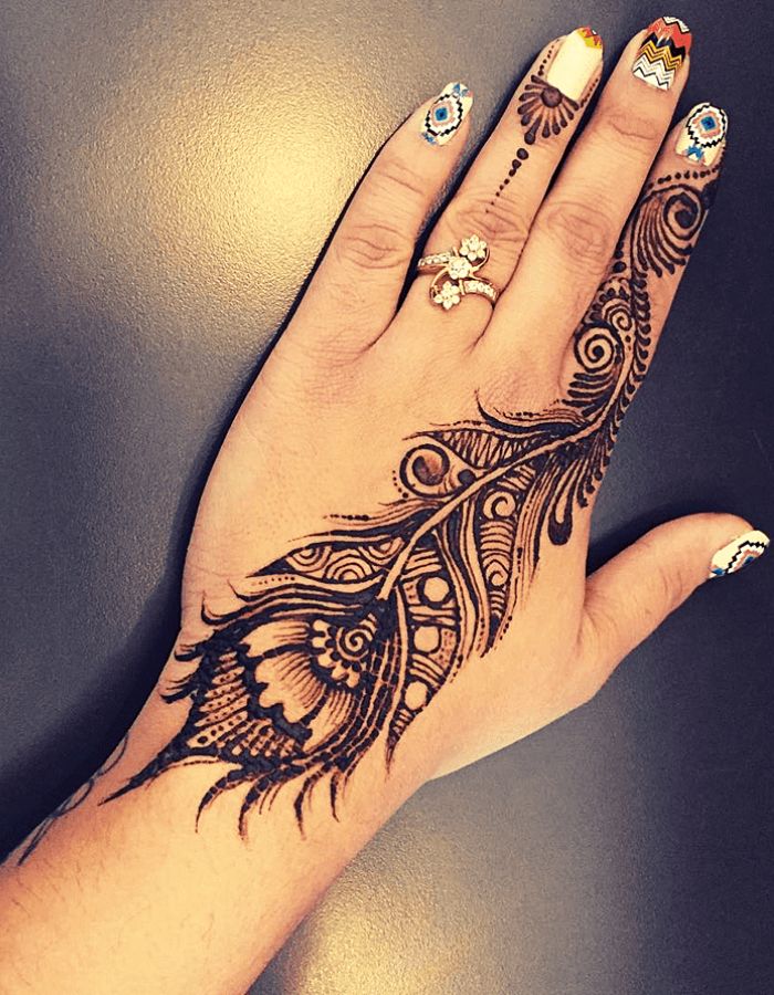 stylish simple mehndi design