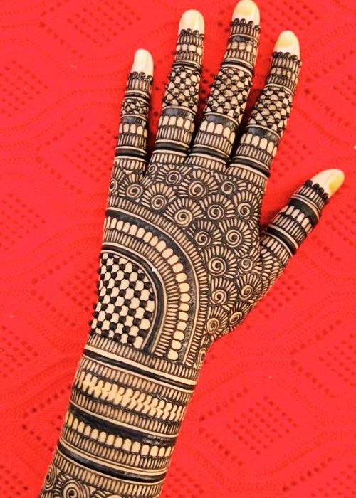 back hand arabic mehendi design