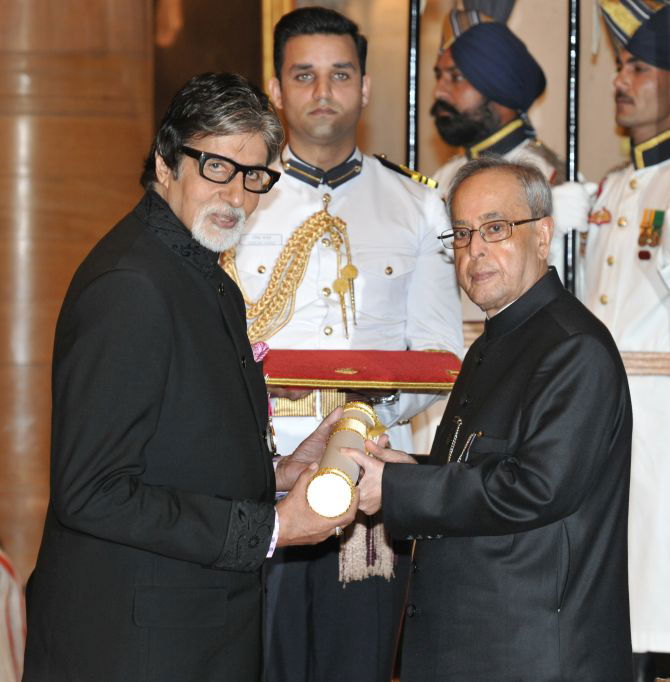 amitabh bachchan father