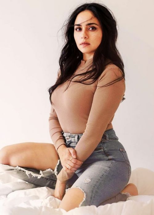 Amruta Khanvilkar | marathi serial actress